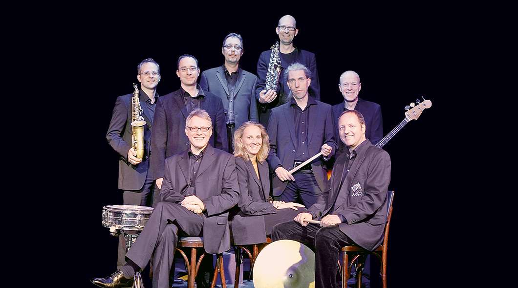 Gruppenfoto vom Orchester des Tigerpalasts.